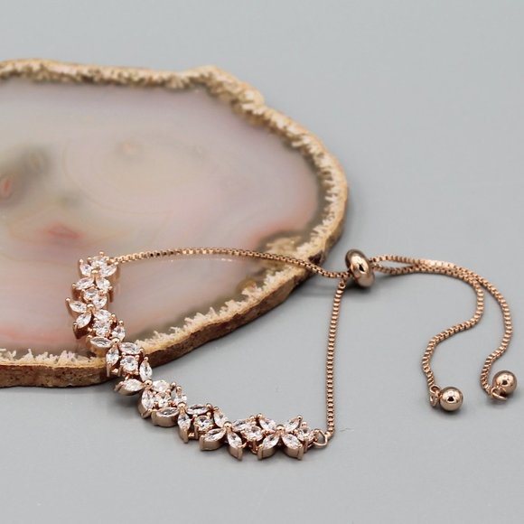 Rose gold tone bracelet adjustable dainty - Picture 2 of 7